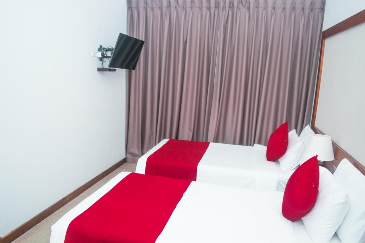 Bed & Breakfast Tarshish - Colombo